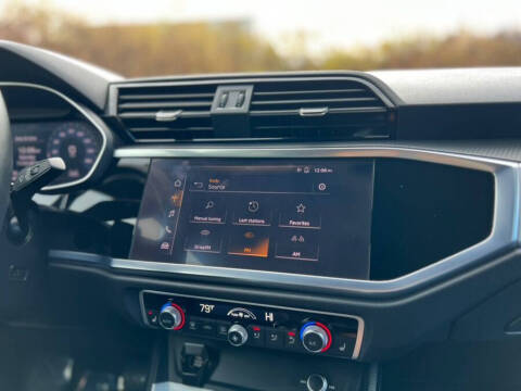 2021 Audi Q3 quattro S line Premium 45 TFSI