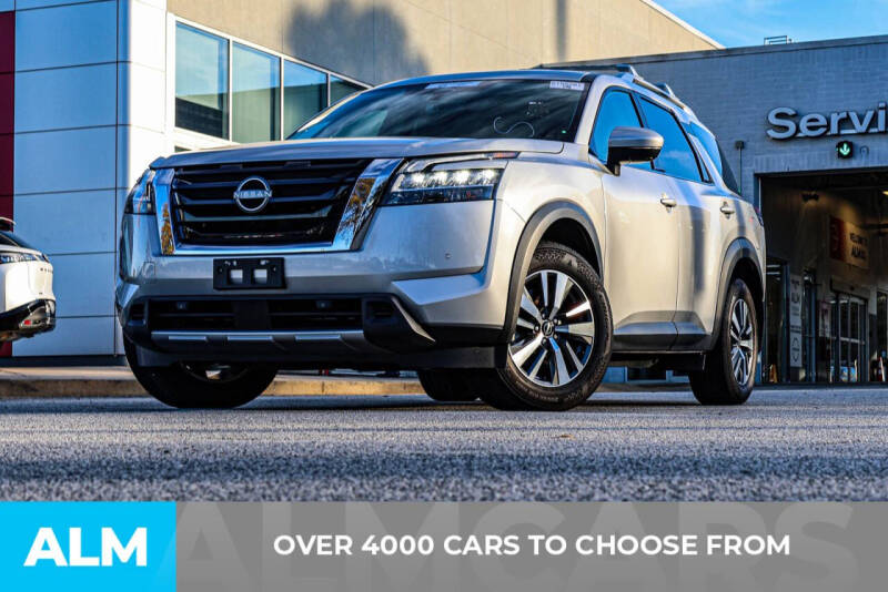 2024 Nissan Pathfinder SL
