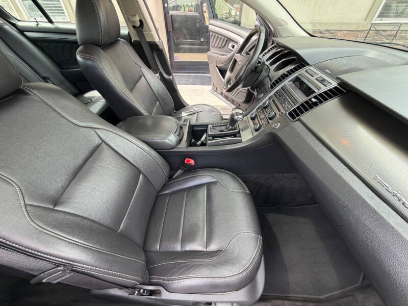 2011 Ford Taurus SEL