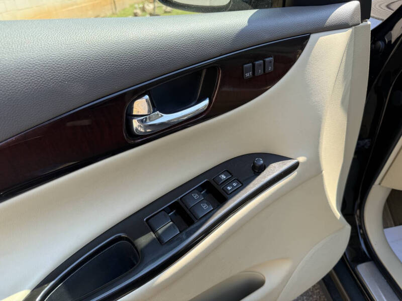 2012 Infiniti EX35