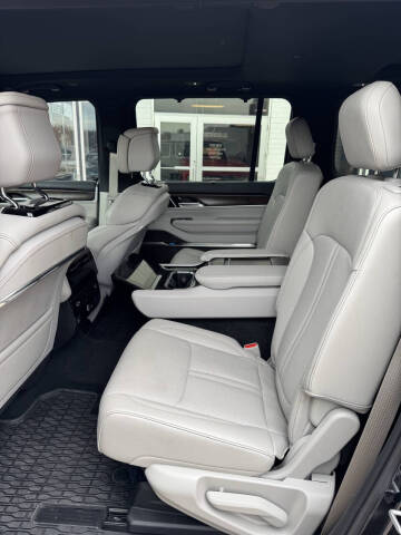 2025 Jeep Grand Wagoneer