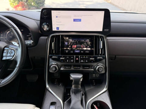 2024 Lexus LX 600 Luxury