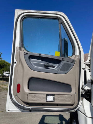 2018 Freightliner Cascadia
