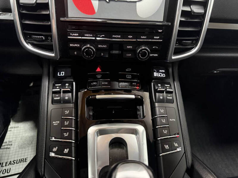 2016 Porsche Cayenne S E-Hybrid