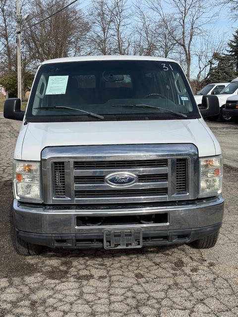 White 2013 Ford E-Series E-350 SD XL E-350 SD XL 3dr Passenger Van 8