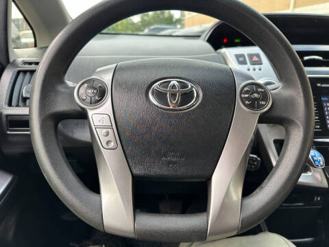 2015 Toyota Prius v Three
