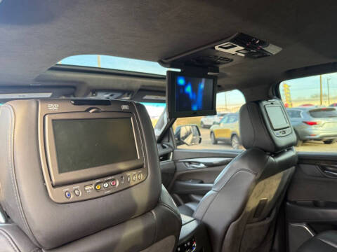 2017 Cadillac Escalade Platinum