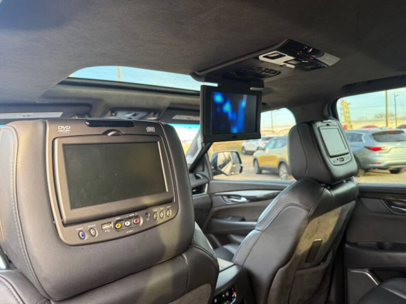 2017 Cadillac Escalade Platinum