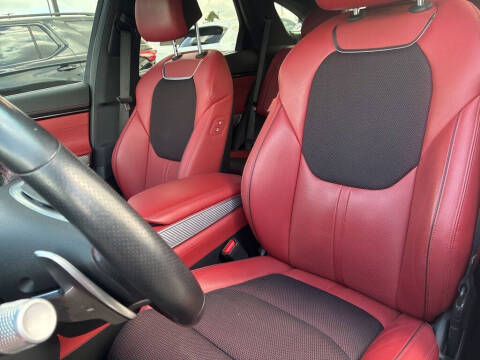 2023 Genesis GV70 2.5T Standard