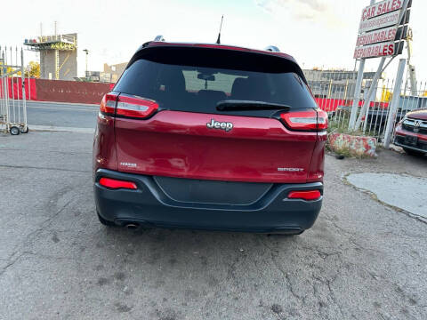2015 Jeep Cherokee Sport