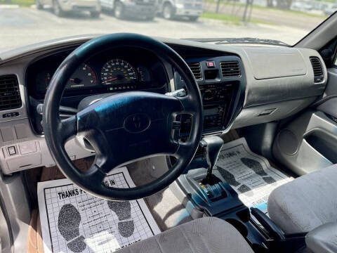 2002 Toyota 4Runner SR5