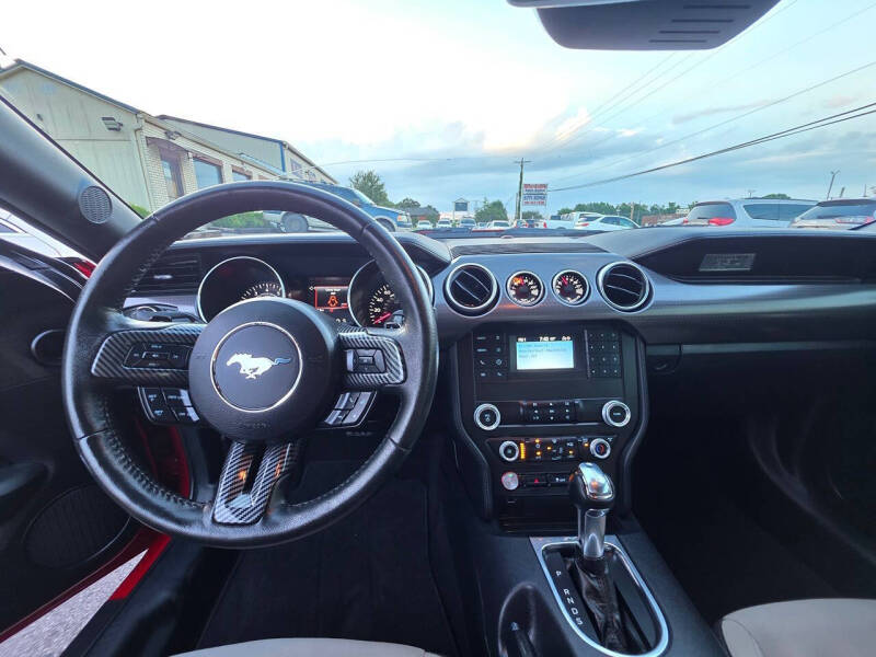 2021 Ford Mustang EcoBoost