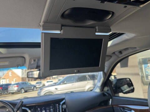 2016 Cadillac Escalade Luxury Collection