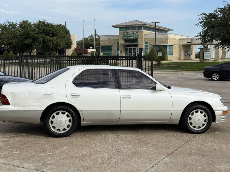 1997 Lexus LS 400