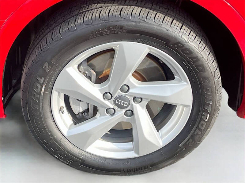 2019 Audi Q3 quattro Premium 45 TFSI