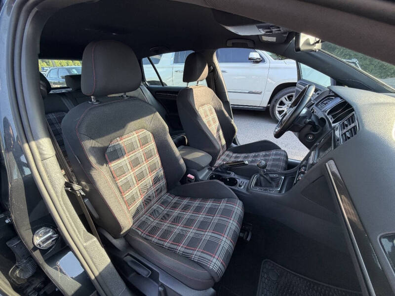 2016 Volkswagen Golf GTI S