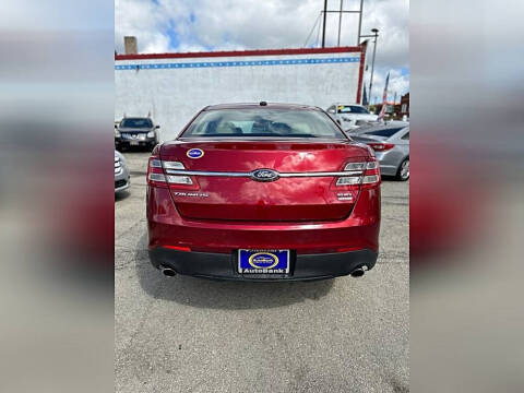 2013 Ford Taurus SEL