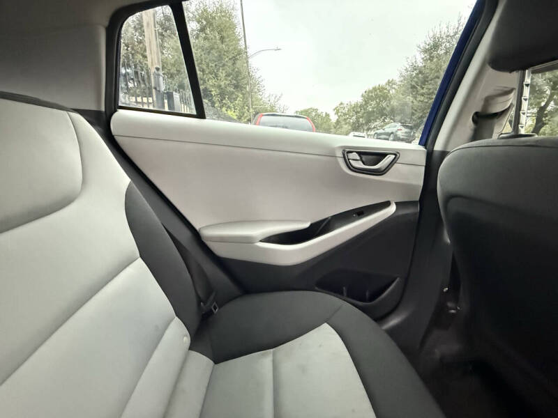 2020 Hyundai Ioniq Hybrid SE