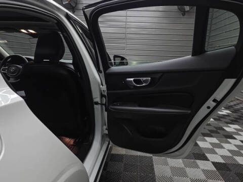 2025 Volvo S60 T8 Plus
