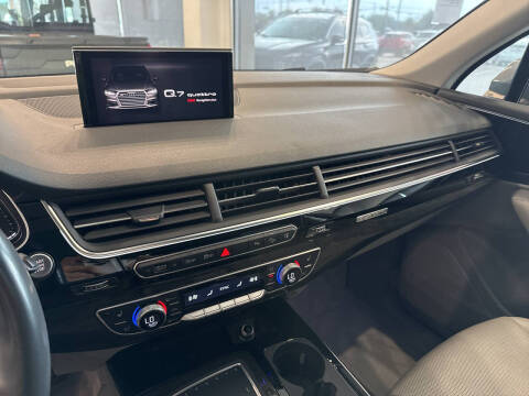 2017 Audi Q7 3.0T quattro Premium Plus