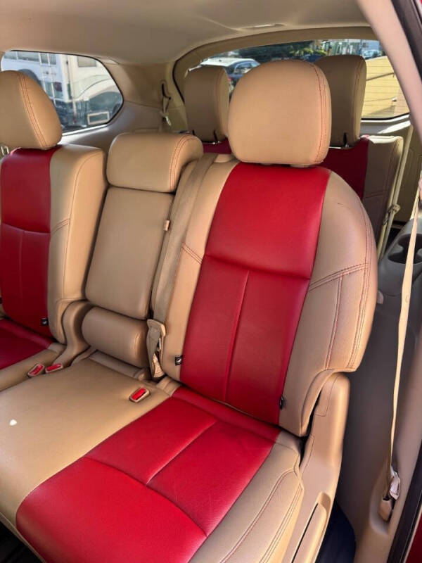 2017 Nissan Pathfinder SV