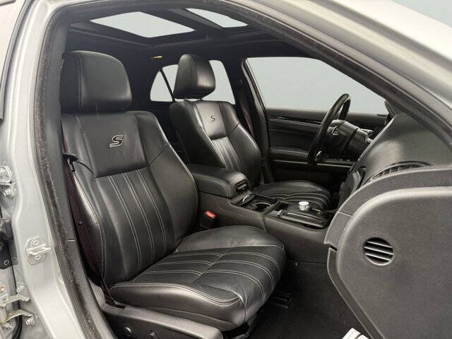 2022 Chrysler 300 S V6