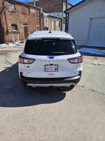 2020 Ford Escape SEL