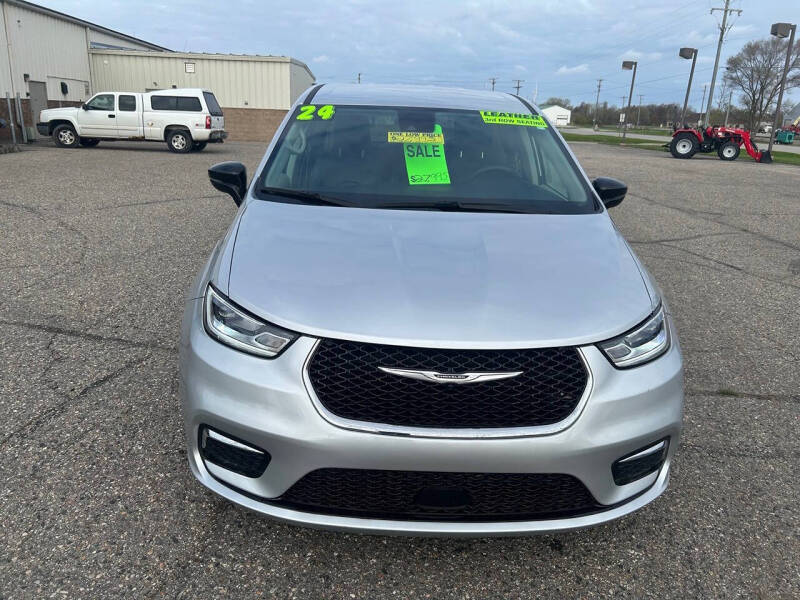 2024 Chrysler Pacifica Touring L