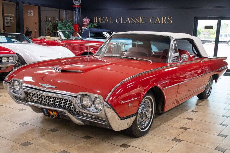 1962 Ford Thunderbird