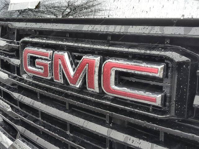 2025 GMC Sierra 2500HD Pro