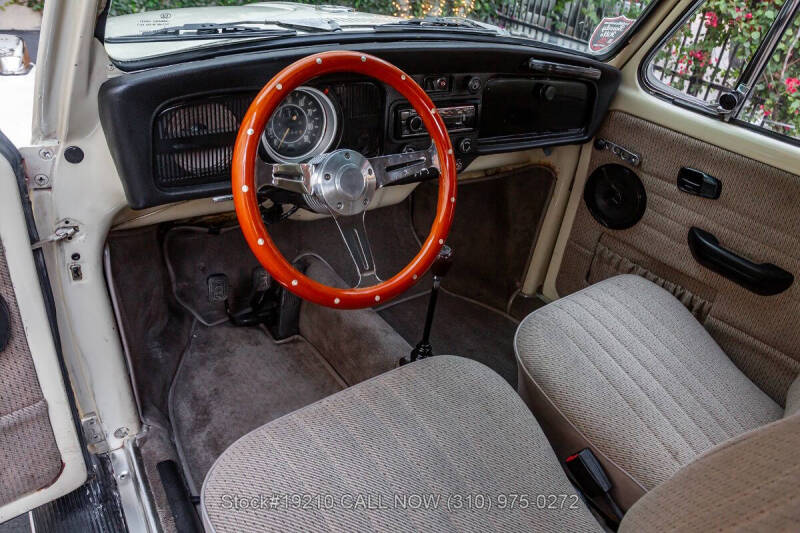 1971 Volkswagen Super Beetle