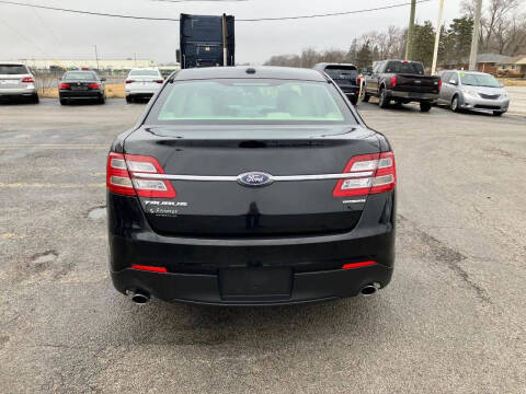 2018 Ford Taurus SE
