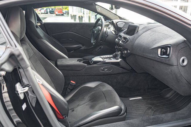 2021 Aston Martin Vantage