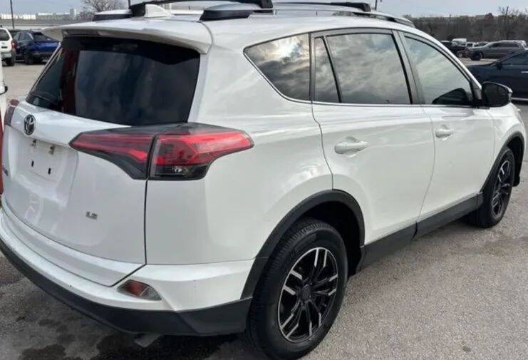 2017 Toyota RAV4 LE
