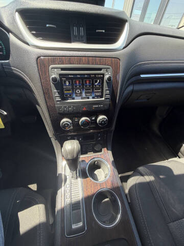 2017 Chevrolet Traverse LT