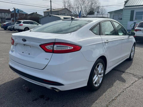 2016 Ford Fusion SE