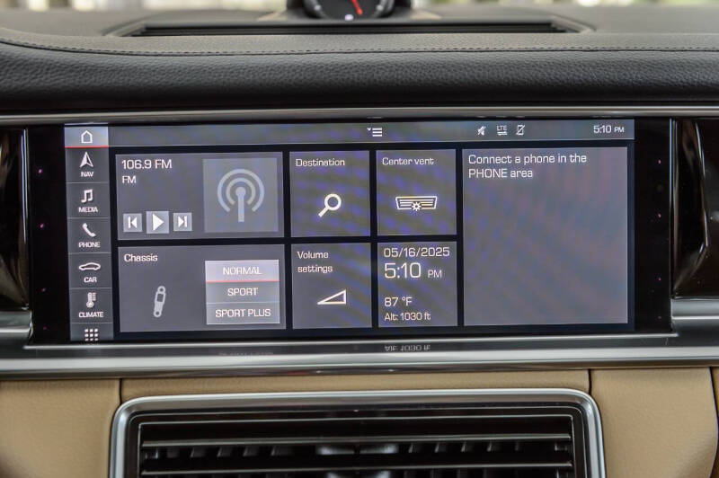 2018 Porsche Panamera 4