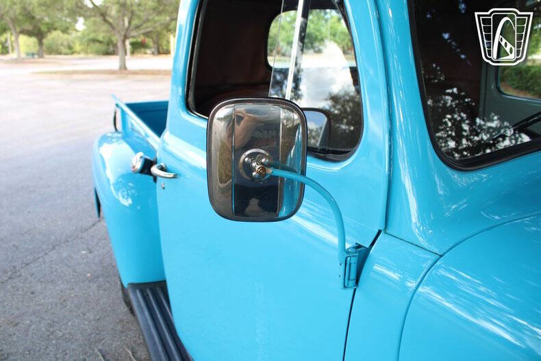 1948 Ford F-1