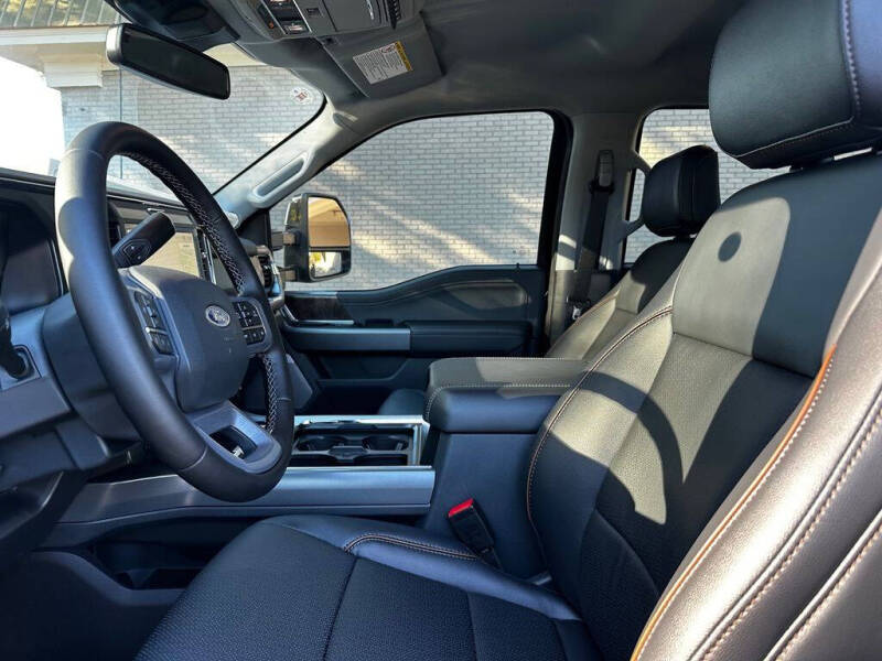 2025 Ford F-350 Super Duty Lariat