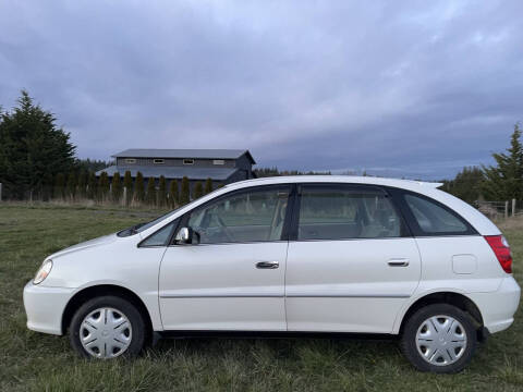 2000 Toyota Nadia