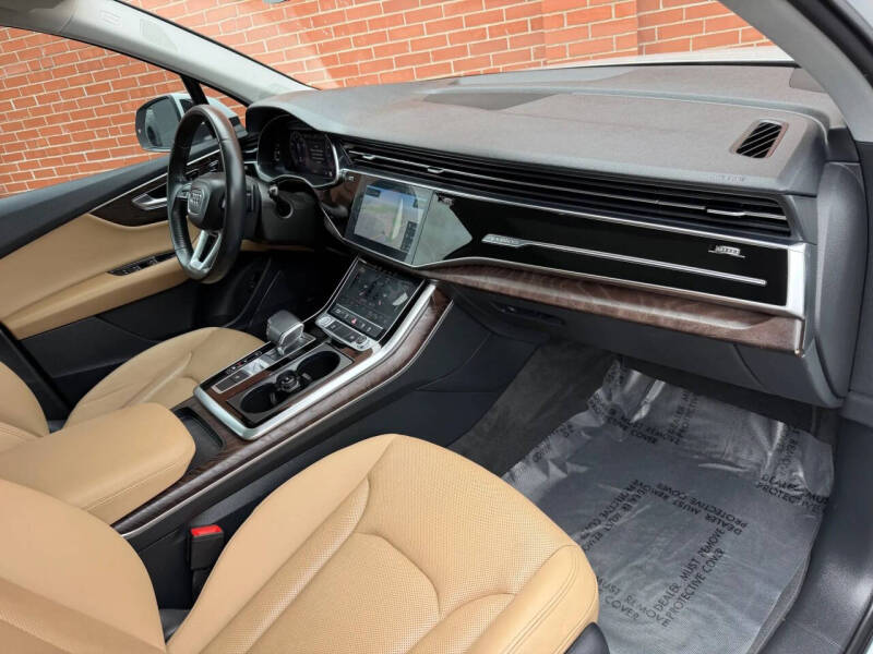 2020 Audi Q7 quattro Premium Plus 55 TFSI