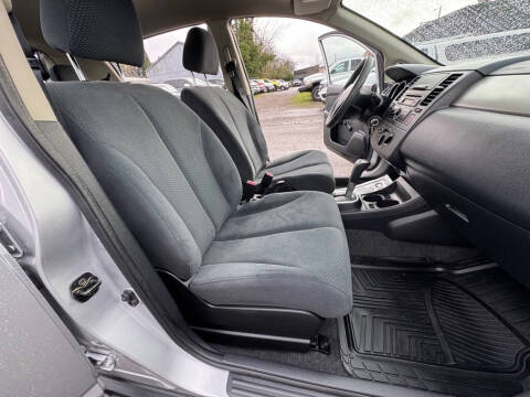 2010 Nissan Versa 1.8 S