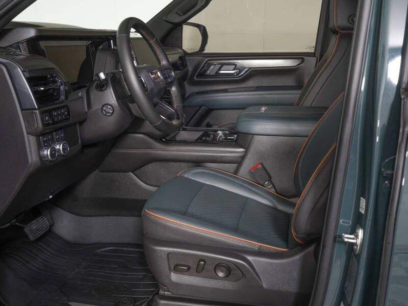 2025 GMC Yukon AT4