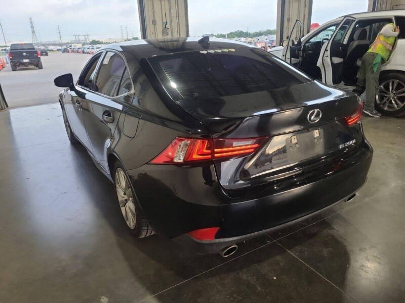 2016 Lexus IS 200t