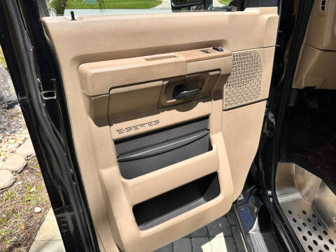 2010 Ford E-Series E-350 SD XLT