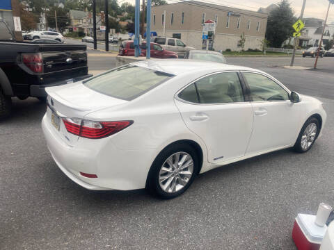 2015 Lexus ES 300h