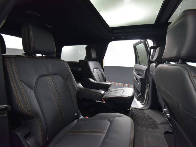 2024 Ford Expedition Platinum