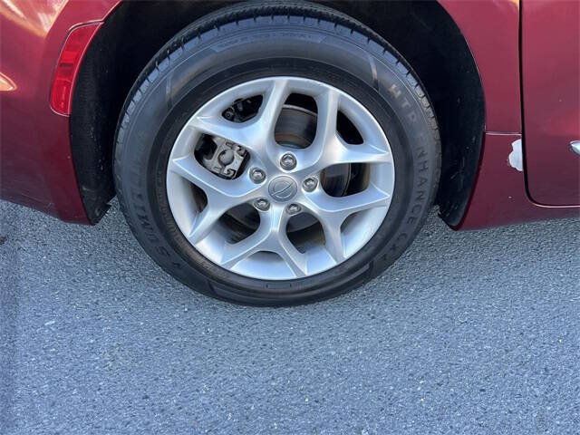 2017 Chrysler Pacifica Touring-L