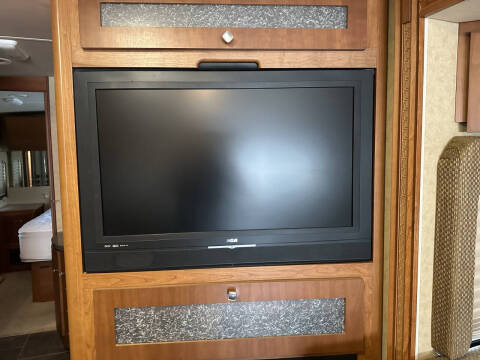 2008 Winnebago Journey