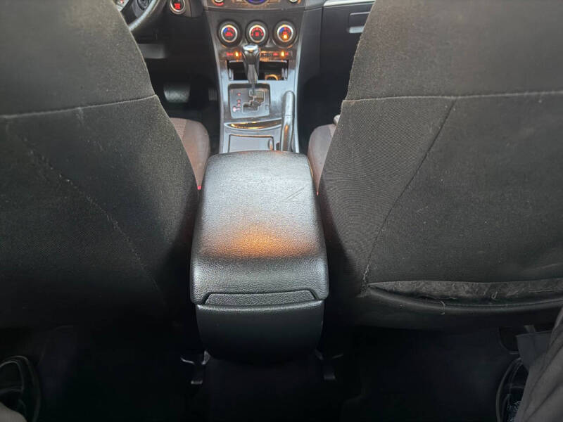 2013 Mazda MAZDA3 i Touring